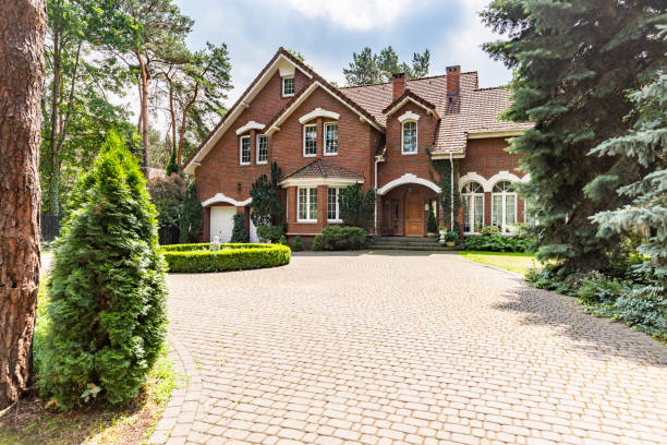 Best Professional Driveway Pavers  in Youngstown, OH